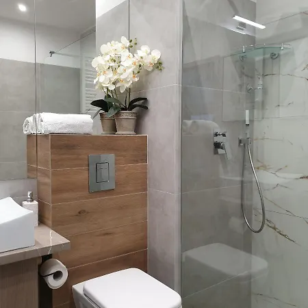 Apartment Q Silver -klimatyzowane Przy Manufakturze Z Garazem Gratis, Fv