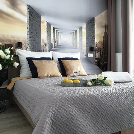 Q Silver -klimatyzowane Przy Manufakturze Z Garazem Gratis, Fv *