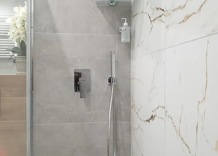 Q Silver -klimatyzowane Przy Manufakturze Z Garazem Gratis, Fv Апартаменты Лодзь