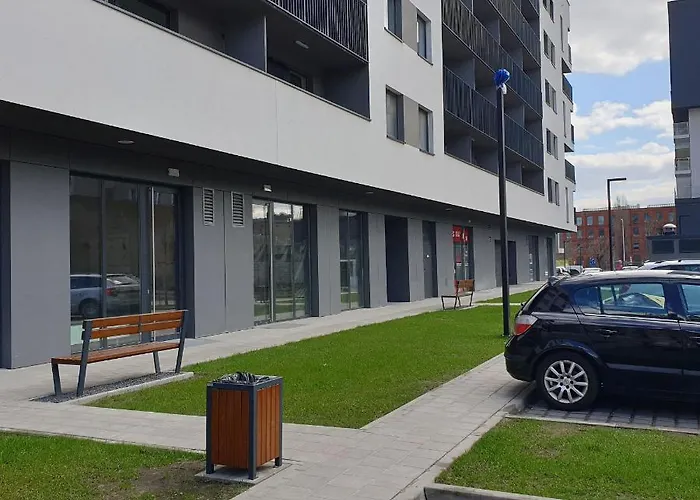 Q Silver -klimatyzowane Przy Manufakturze Z Garazem Gratis, Fv * Лодзь